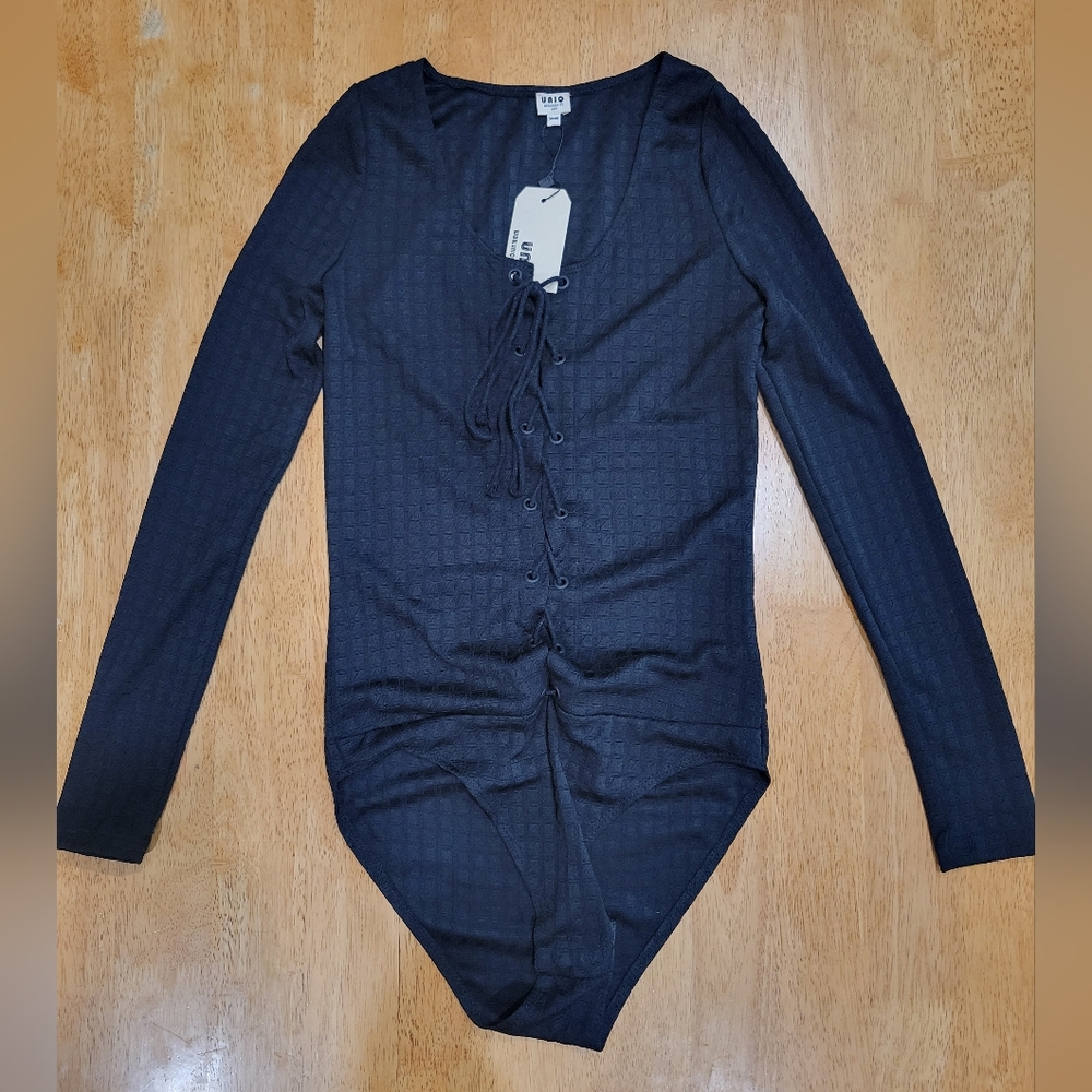 NWT Uniq black long sleeve lace up bodysuit